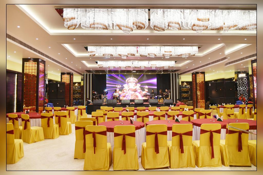 Hotel Millennium Ґувахаті Екстер'єр фото