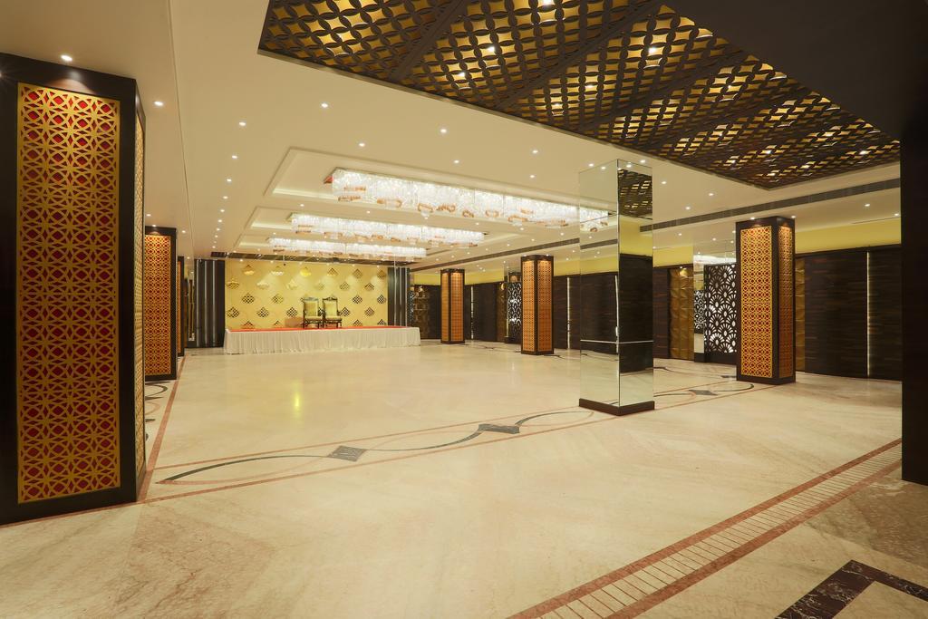 Hotel Millennium Ґувахаті Екстер'єр фото