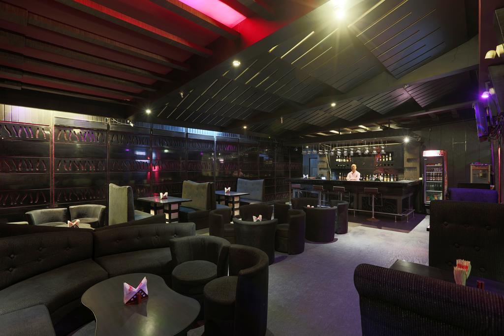 Hotel Millennium Ґувахаті Екстер'єр фото