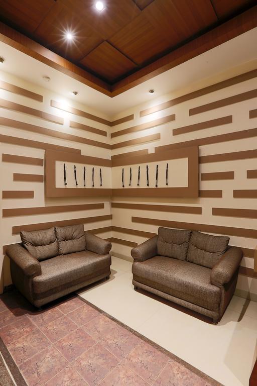 Hotel Millennium Ґувахаті Екстер'єр фото