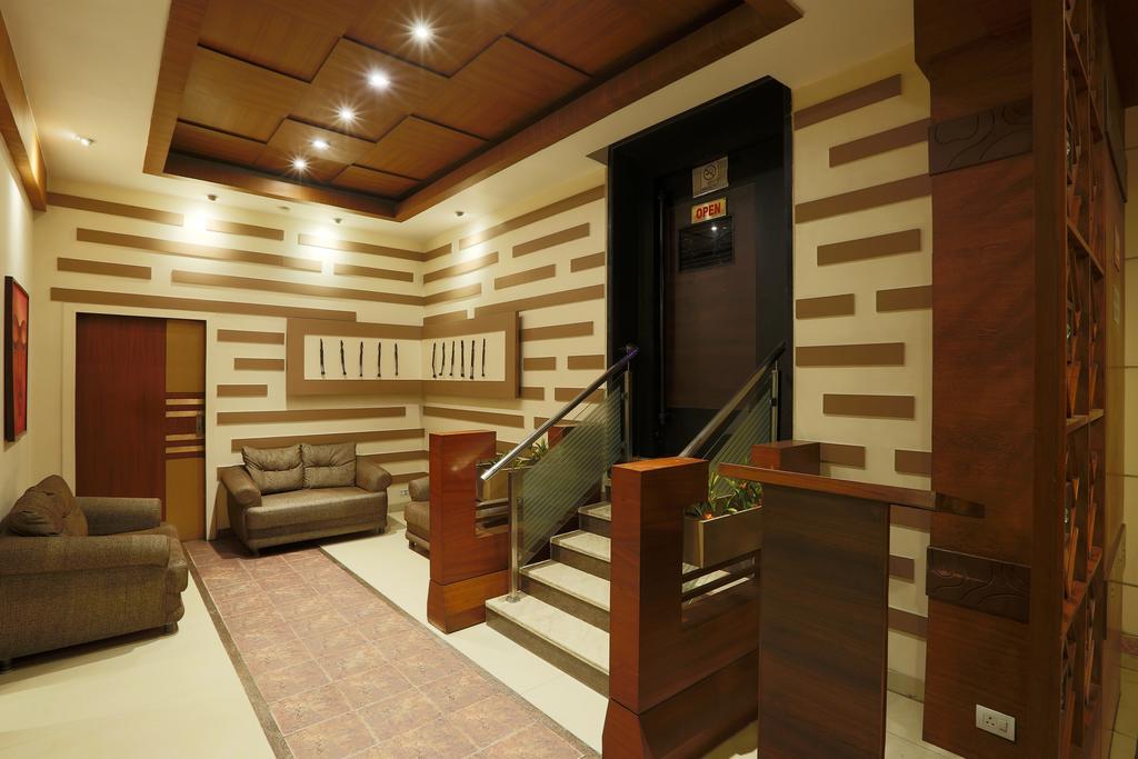 Hotel Millennium Ґувахаті Екстер'єр фото