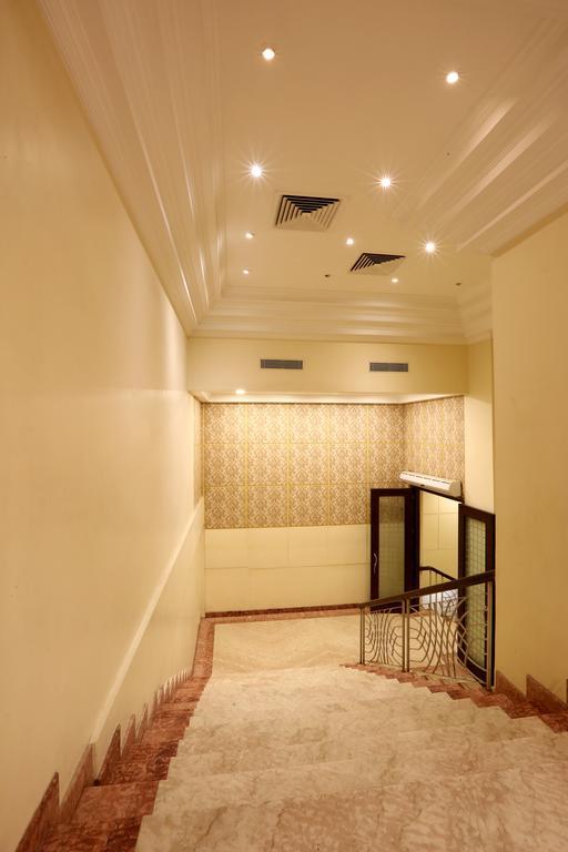 Hotel Millennium Ґувахаті Екстер'єр фото