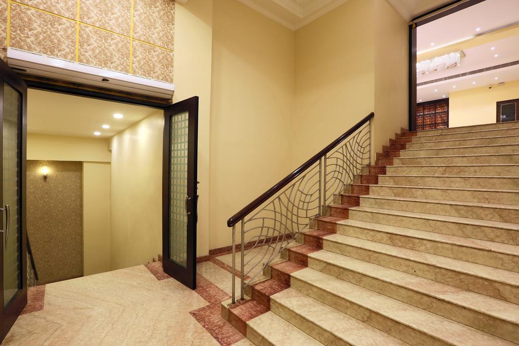 Hotel Millennium Ґувахаті Екстер'єр фото